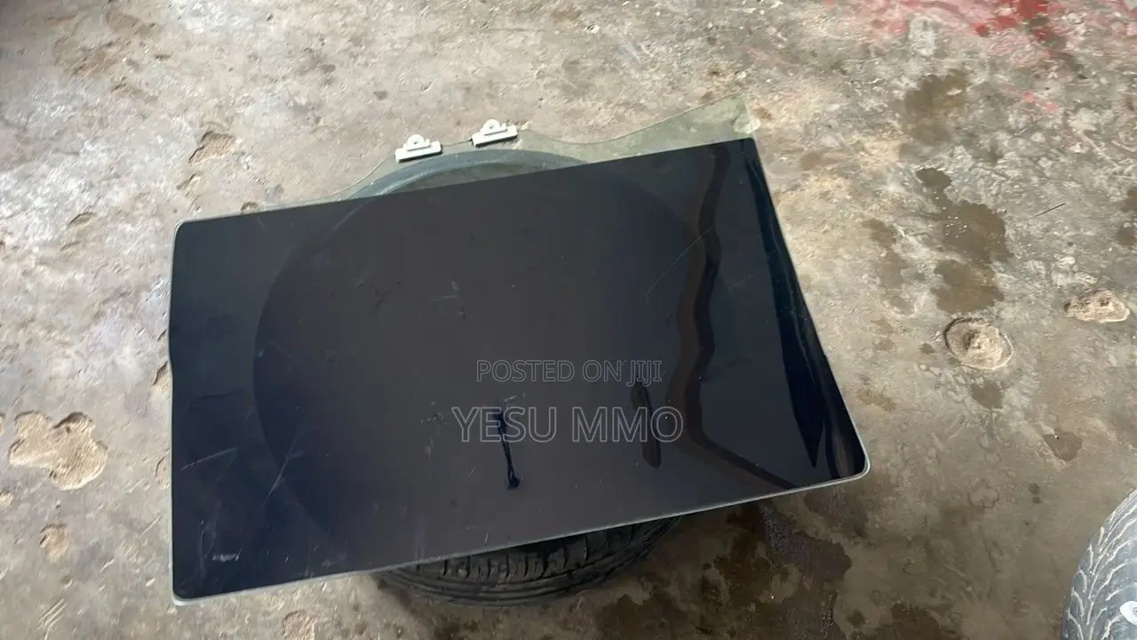 Tundra 22-23 Door Glass