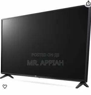 Sleek Designed LG 32LM550 32 Inch HD Television.