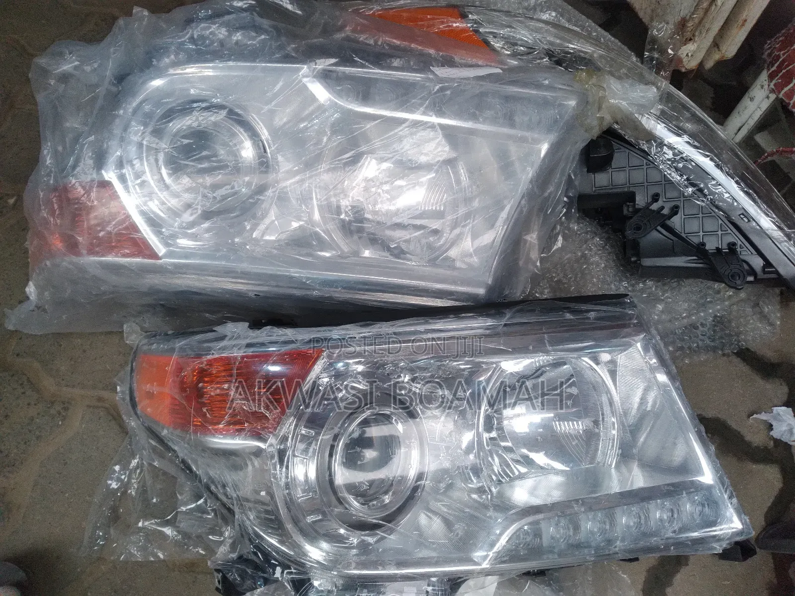 Toyota Landcruiser 2012/014 Headlight Pair