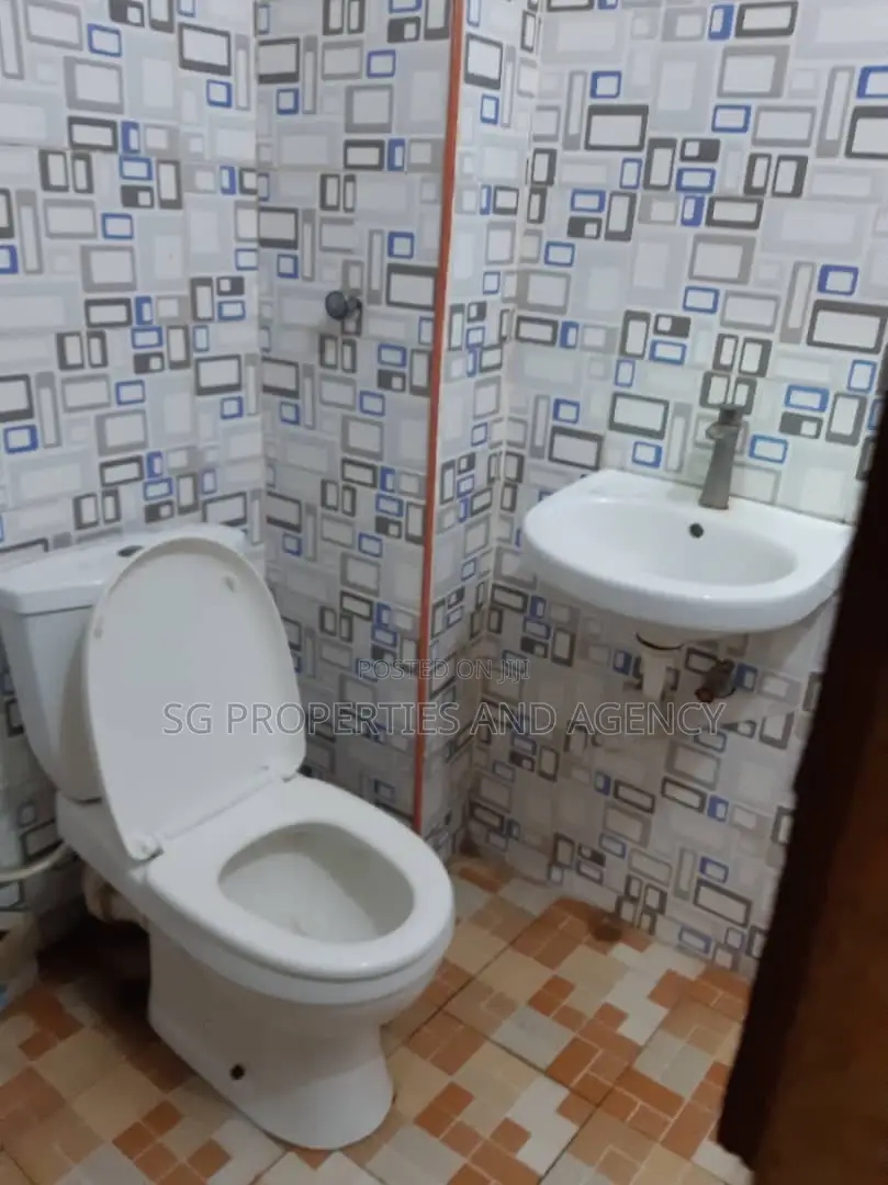 2bdrm Apartment in Lashibi, Spintex for rent