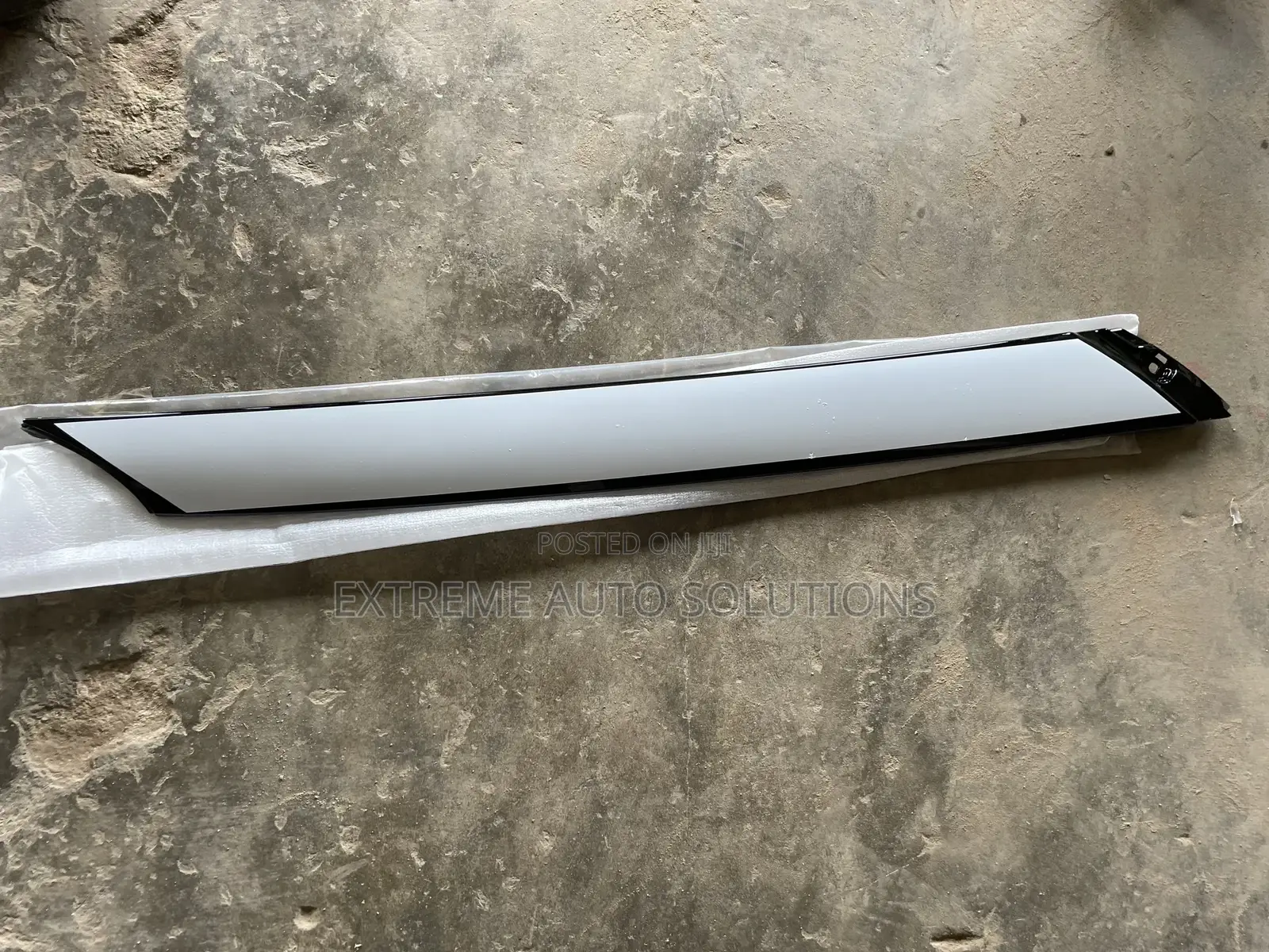 Hyundai Veloster 2013 Windshield Trim