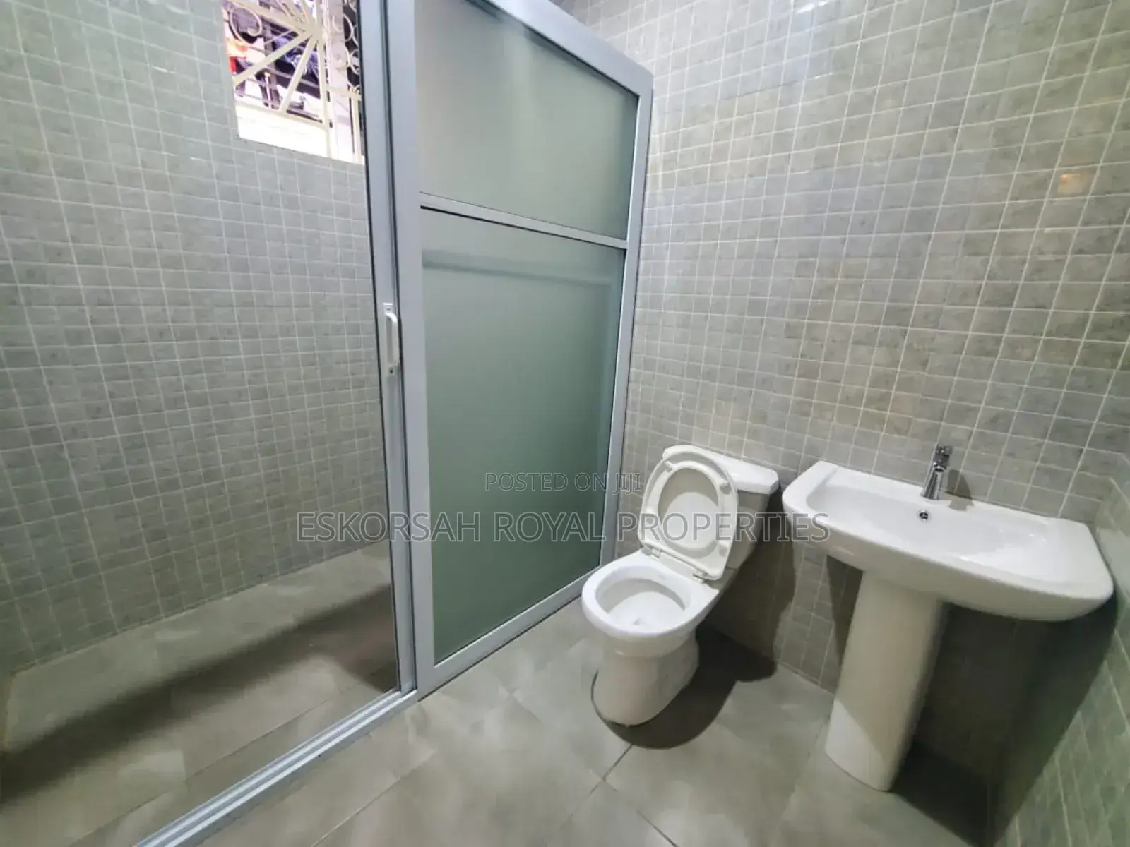 1bdrm Apartment in Ashaley Botwe for rent