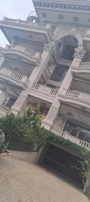 8bdrm House in Airport Residential Area for rent