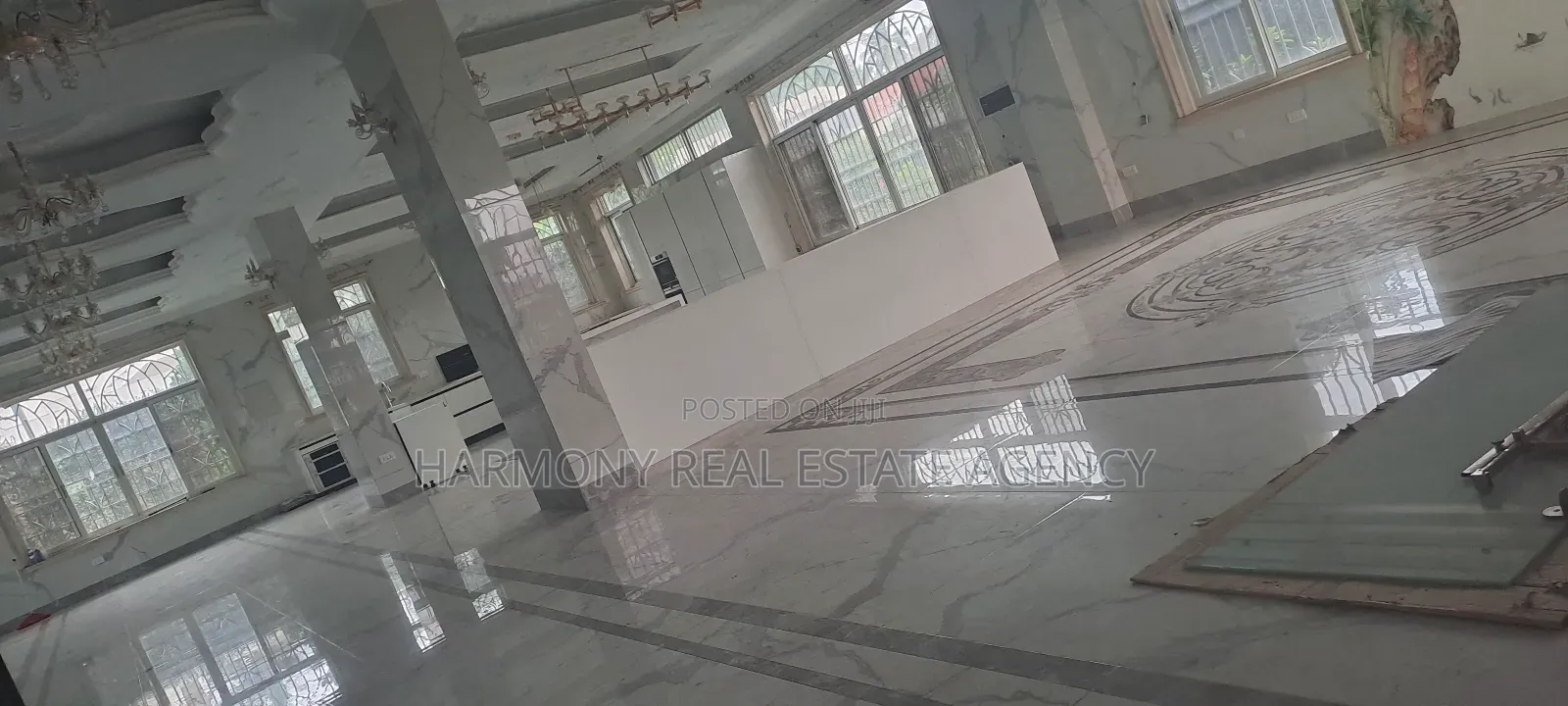 8bdrm House in Airport Residential Area for rent