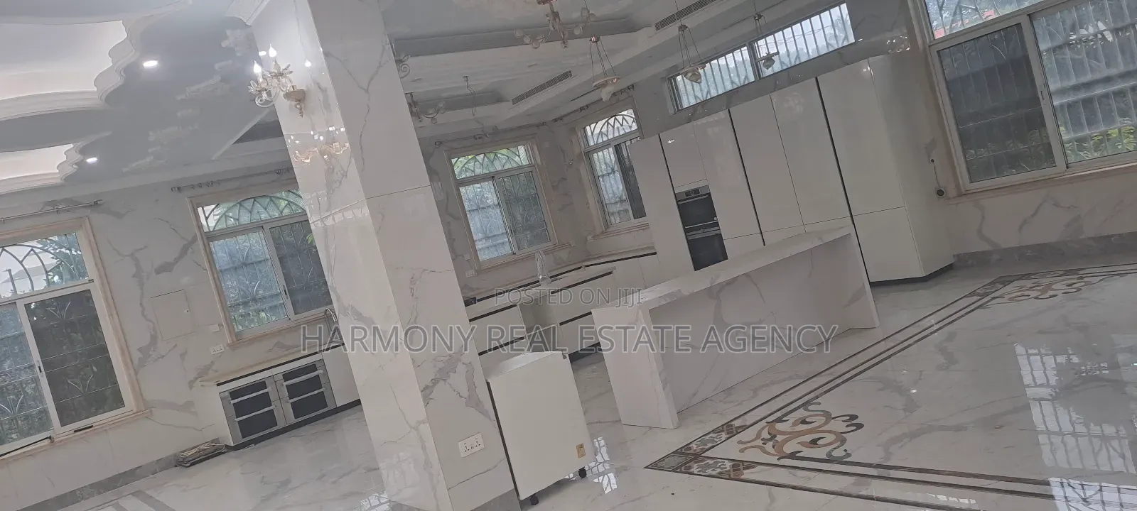 8bdrm House in Airport Residential Area for rent