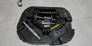 Original Jaguar Wheel Spanner Jerk Set - New