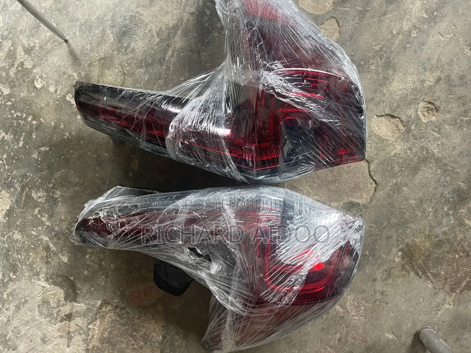 Honda CR-V 2020 Taillight Available