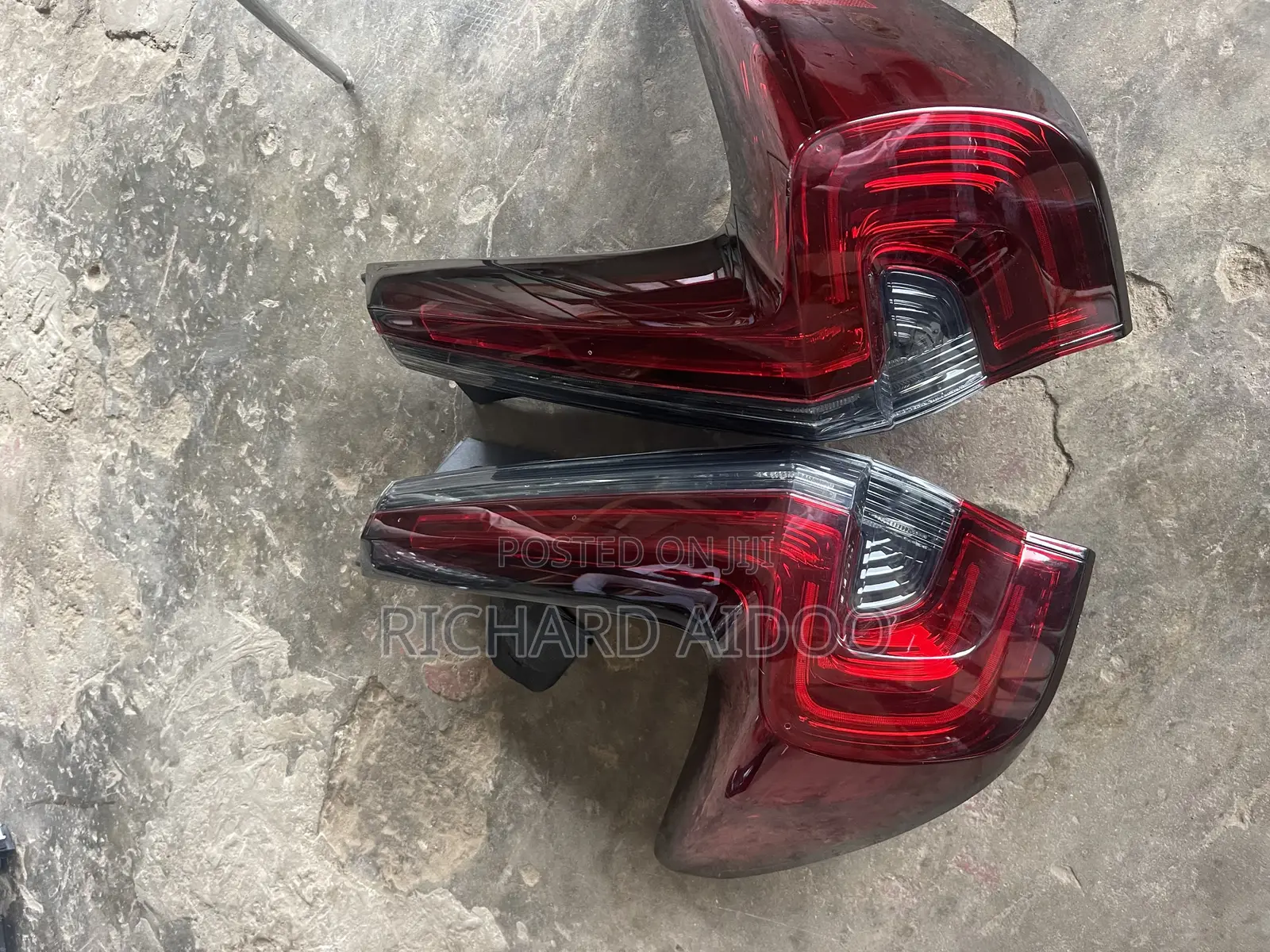 Honda CR-V 2020 Taillight Available