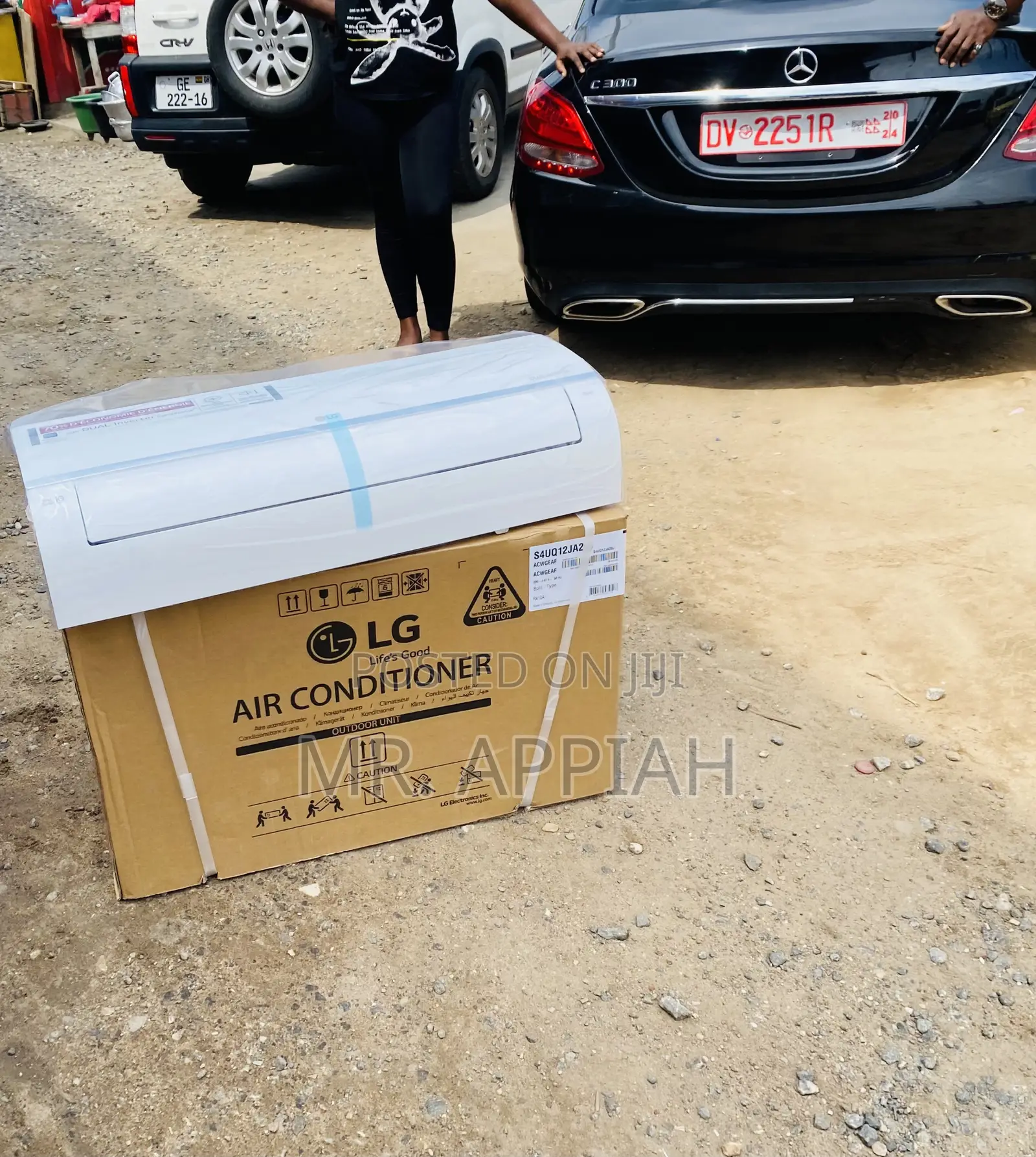 Uniquely Designed LG 2.0hp R410 Dual Inverter Ac. 