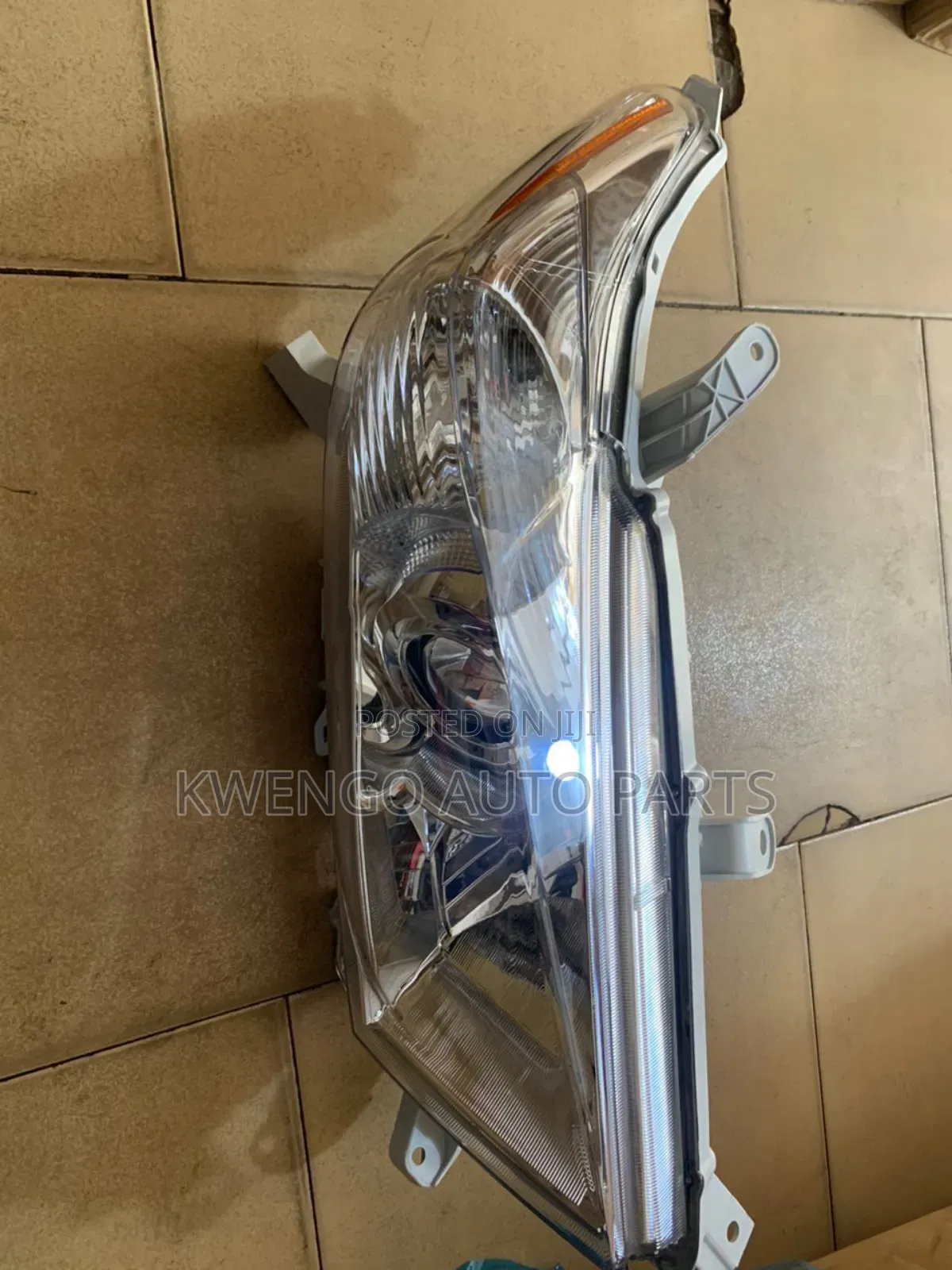 Toyota Highlander 2012 Headlight
