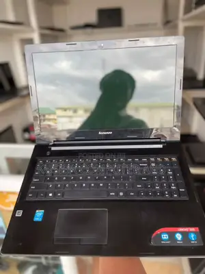 Laptop Lenovo IdeaPad 300 8GB Intel Core I5 HDD 500GB