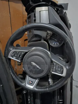 Jaguar Xf/ Xe/ F Pace Steering With Airbag