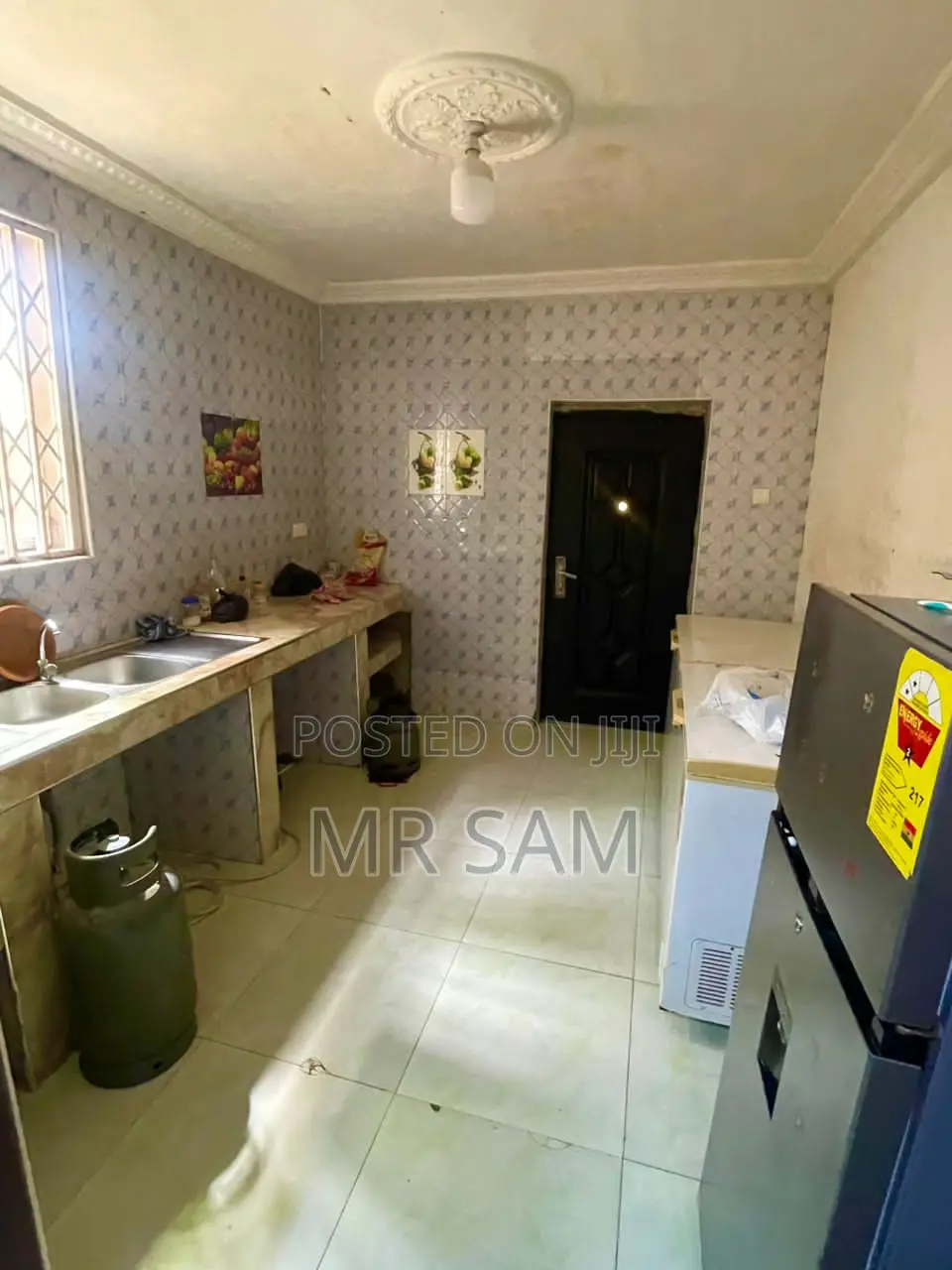 10bdrm House in Tuba To Kokrobitey, Ga South Municipal for sale