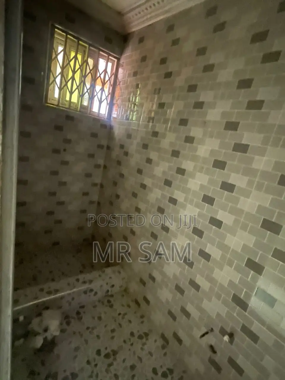 10bdrm House in Tuba To Kokrobitey, Ga South Municipal for sale