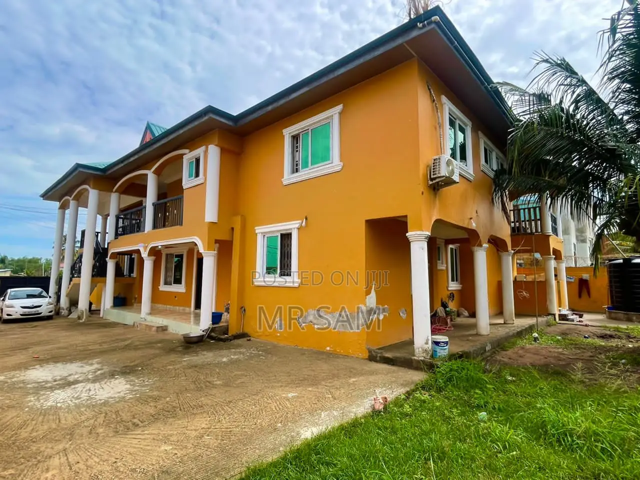 10bdrm House in Tuba To Kokrobitey, Ga South Municipal for sale