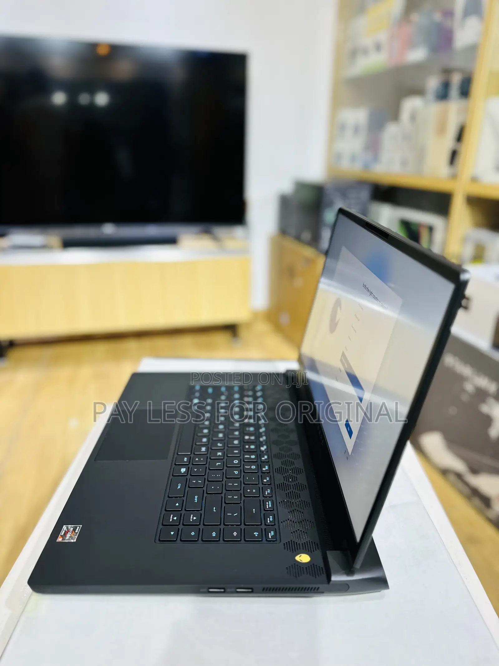 New Laptop Dell Alienware 17 R2 64GB AMD Ryzen 9 SSD 1T