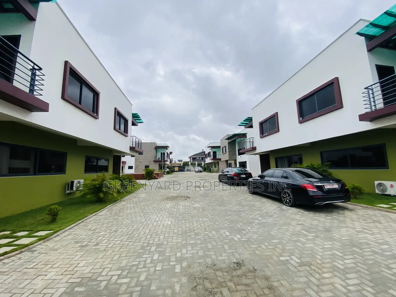 4bdrm House in Ogbojo, East Legon for sale