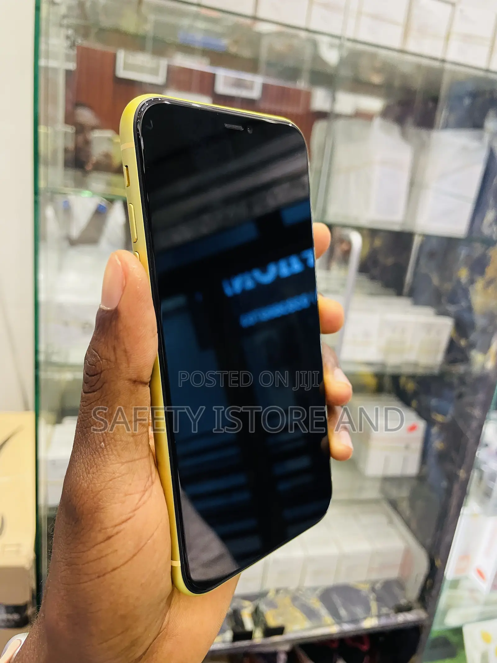 New Apple iPhone 11 128 GB Yellow