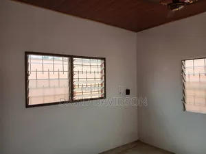 2bdrm House in 2 Bedroom Self, Tema Metropolitan for rent
