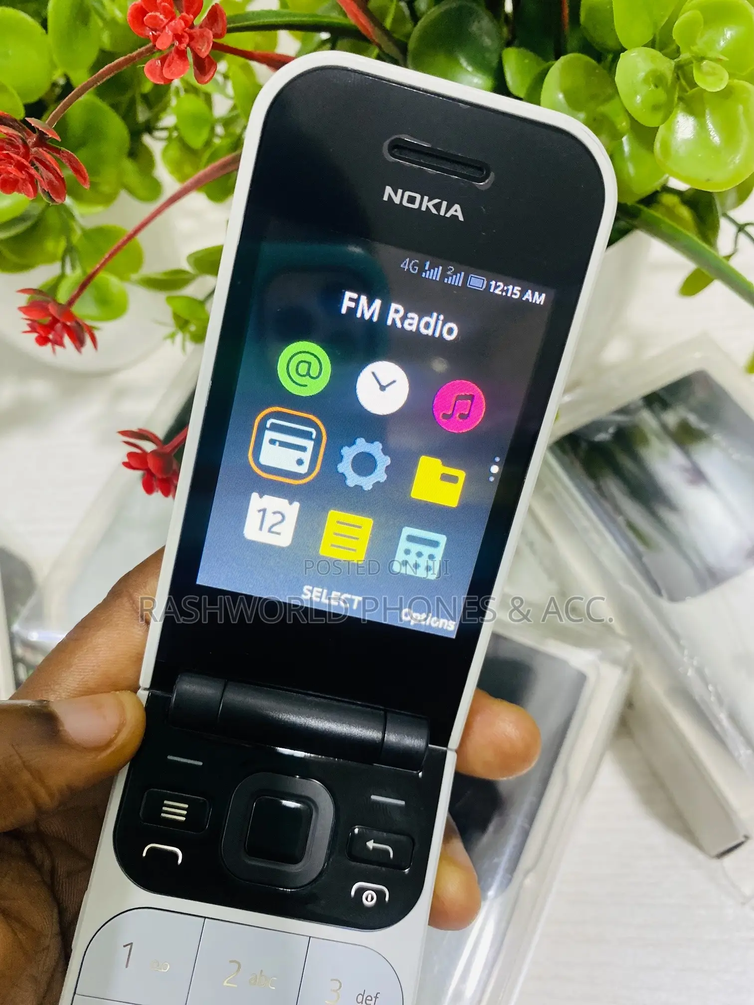 New Nokia 2720 Flip 512 GB White