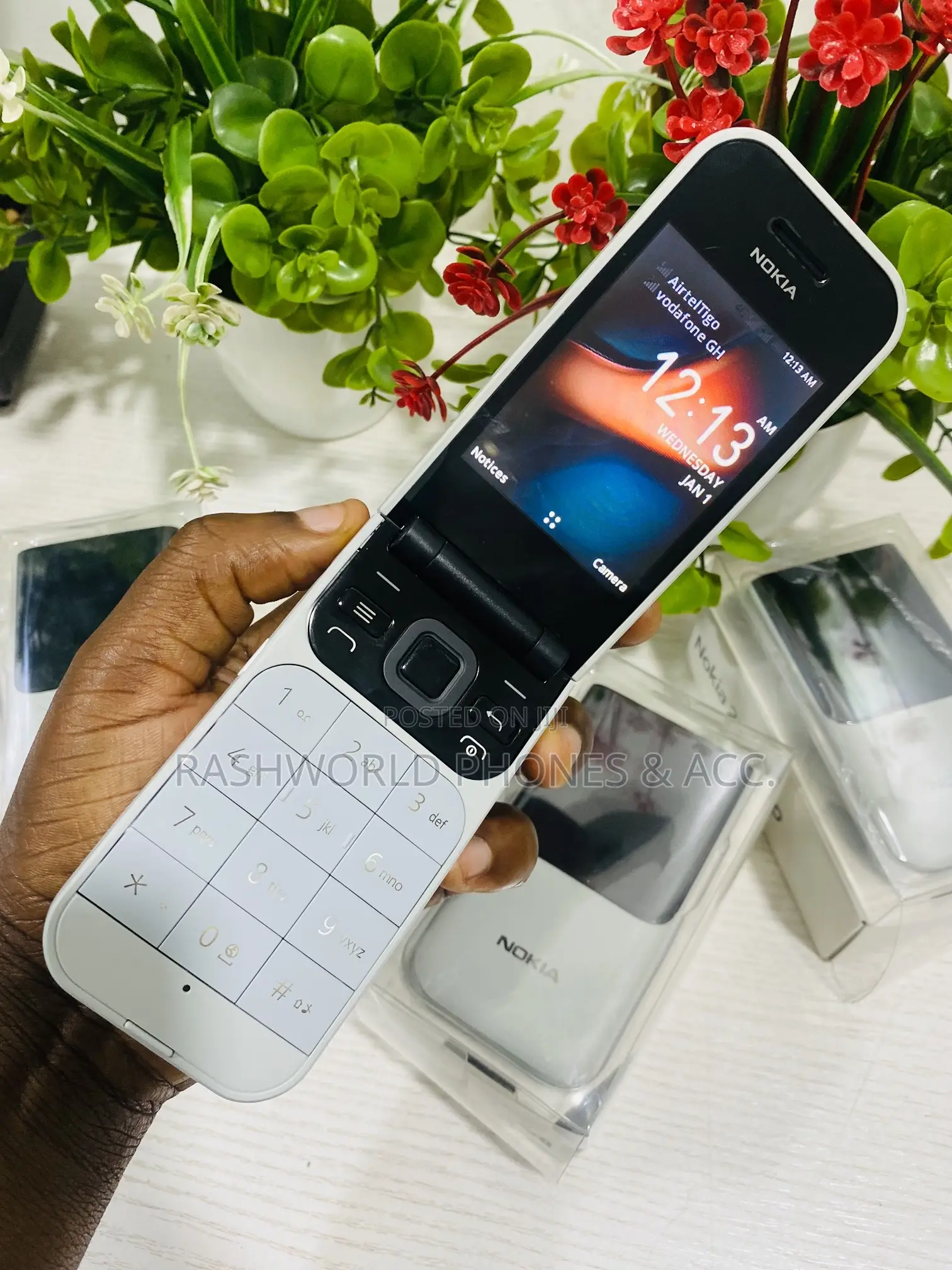 New Nokia 2720 Flip 512 GB White