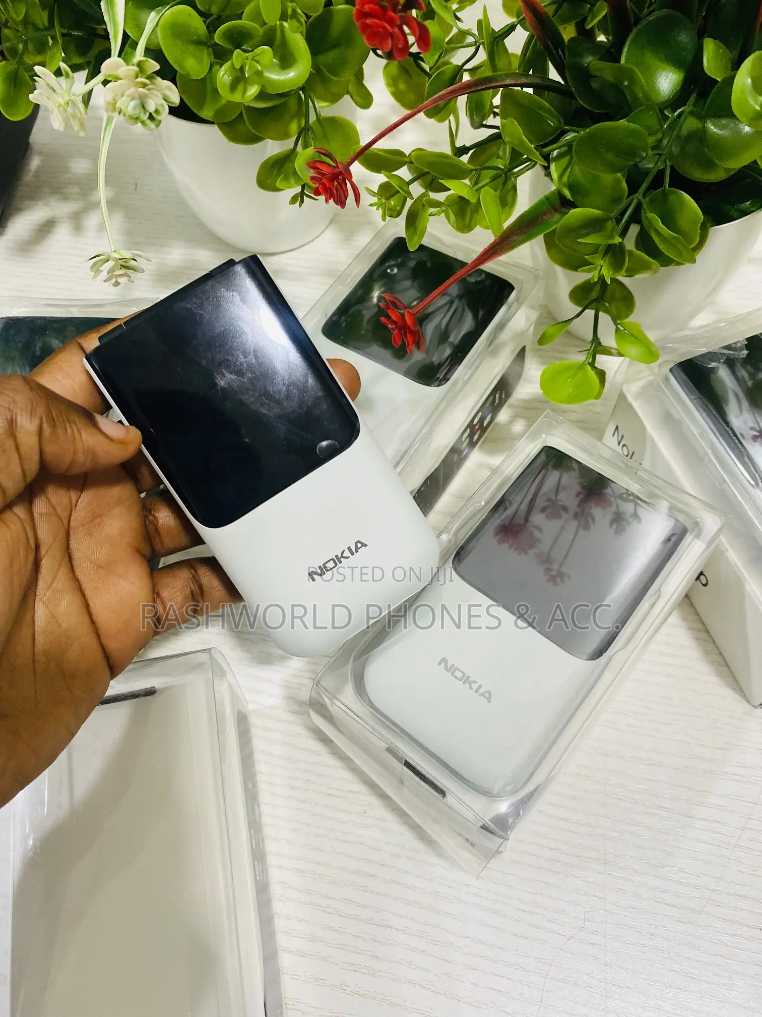 New Nokia 2720 Flip 512 GB White