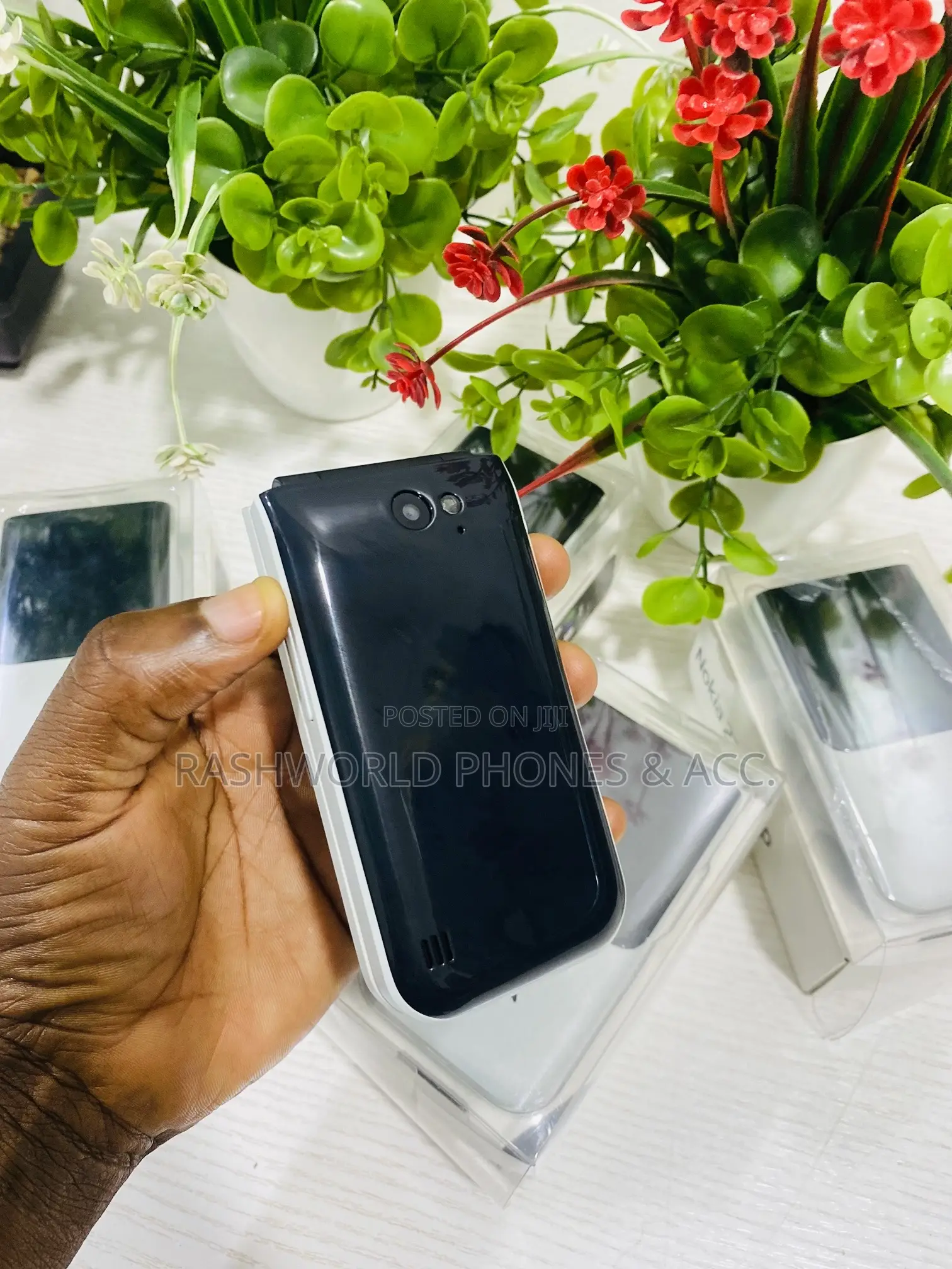 New Nokia 2720 Flip 512 GB White