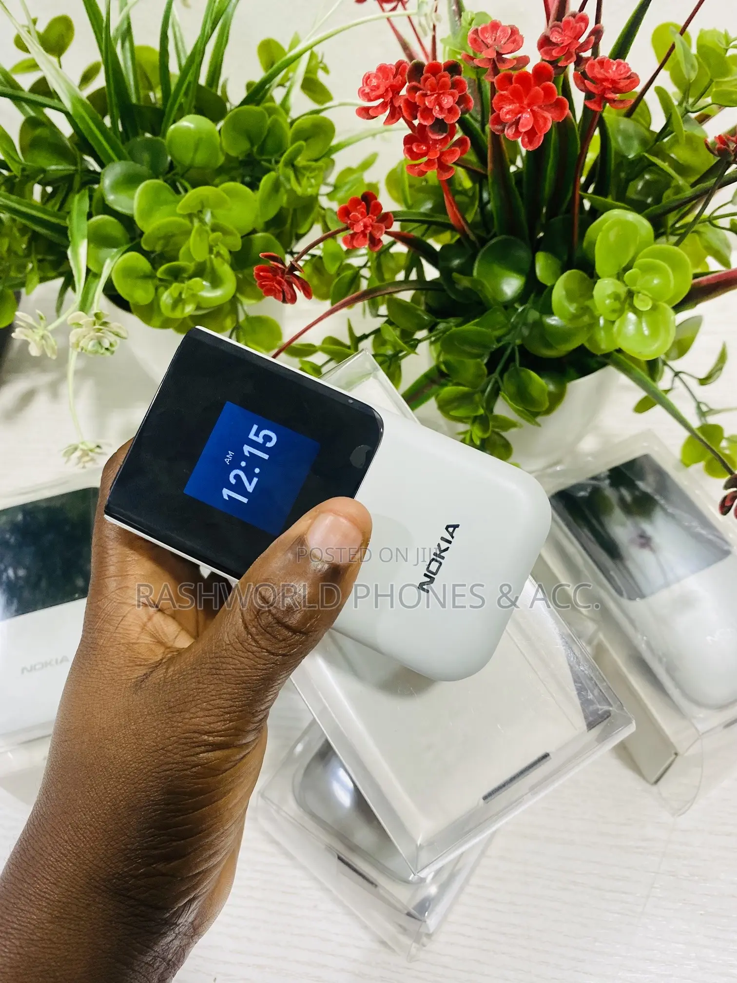 New Nokia 2720 Flip 512 GB White