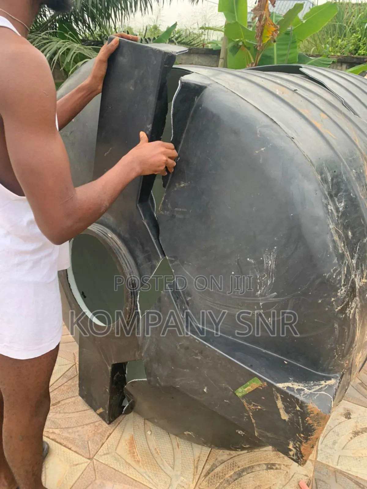 Poly Tank Repairer and Washing