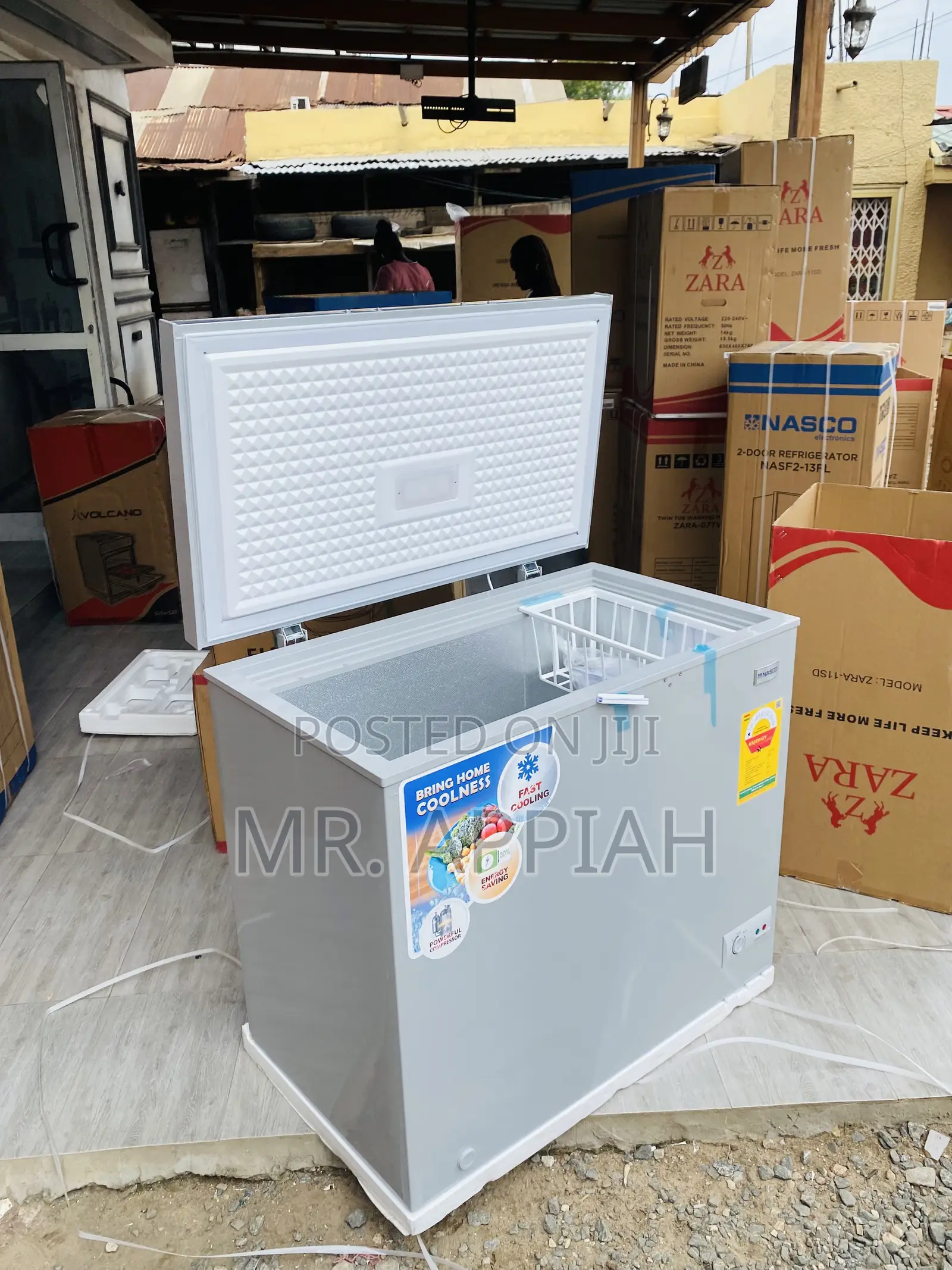 Sleek Nasco Nas 210. 200L Single Door Chest Freezer.