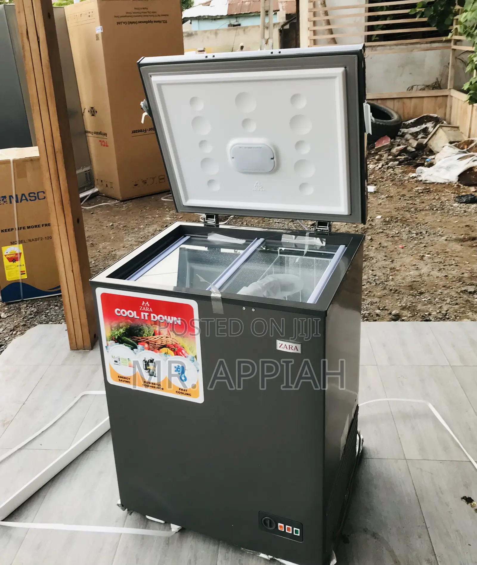 Sleek Zara 200s 147L Single Door Chest Freezer.