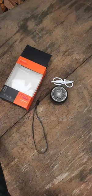 Mini Bluetooth Speaker. Good Sound/ Battery