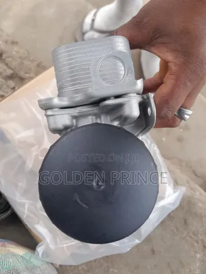 Mercedes R-Class R350 V6 3.5L Oil Coolant