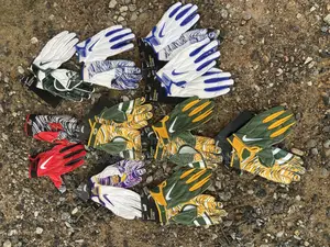 Original NFL Gloves Available at Cool Price