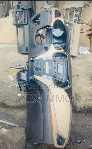 Hyundai Santafe 2015 Dashboard