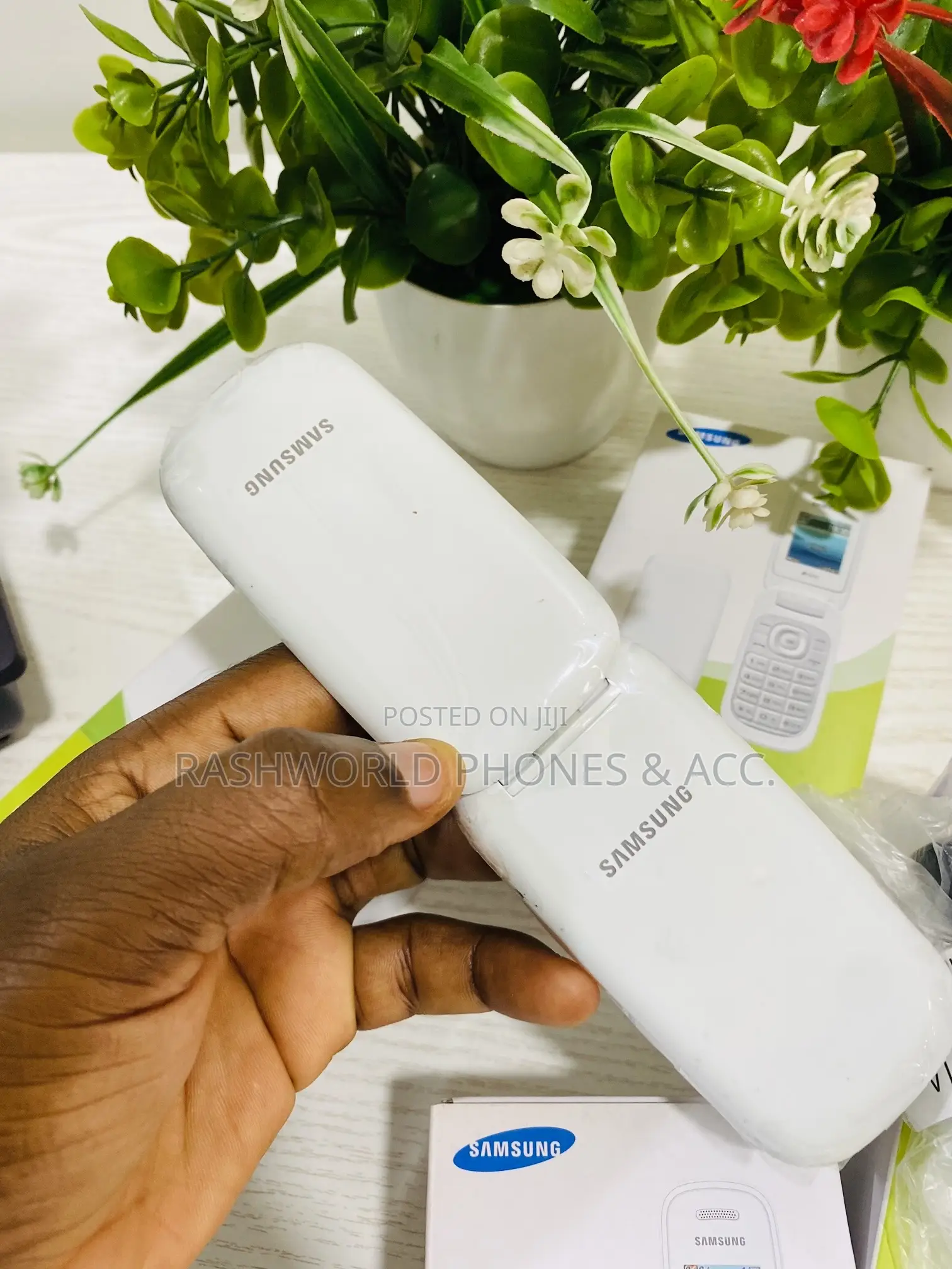 New Samsung GT-E1080 White