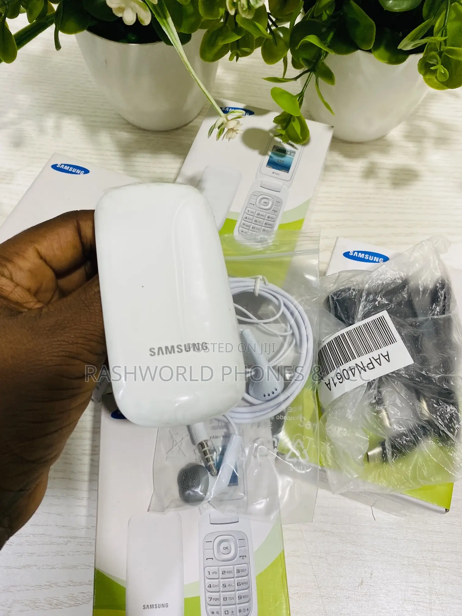 New Samsung GT-E1080 White