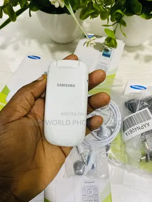 New Samsung GT-E1080 White
