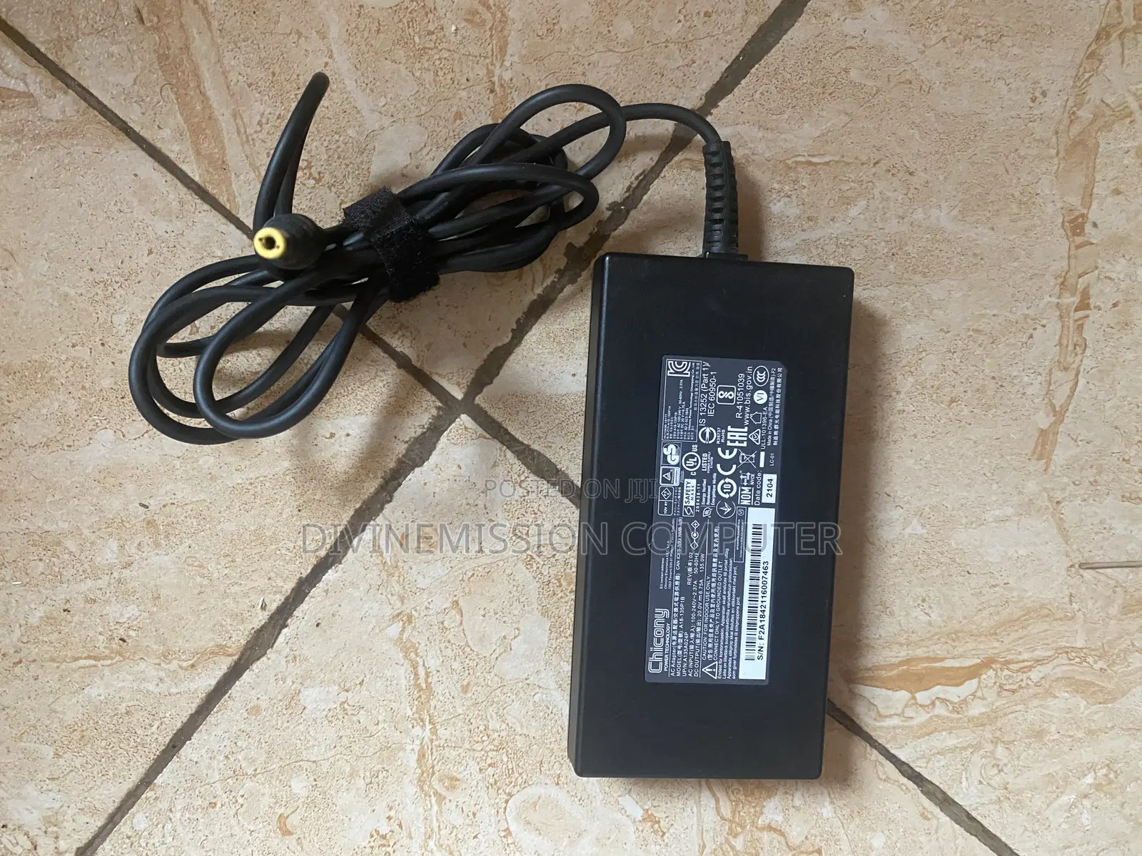 Original Chicony Ac Adapter 20v=6.75A, 135w