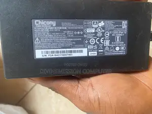 Original Chicony Ac Adapter 20v=6.75A, 135w
