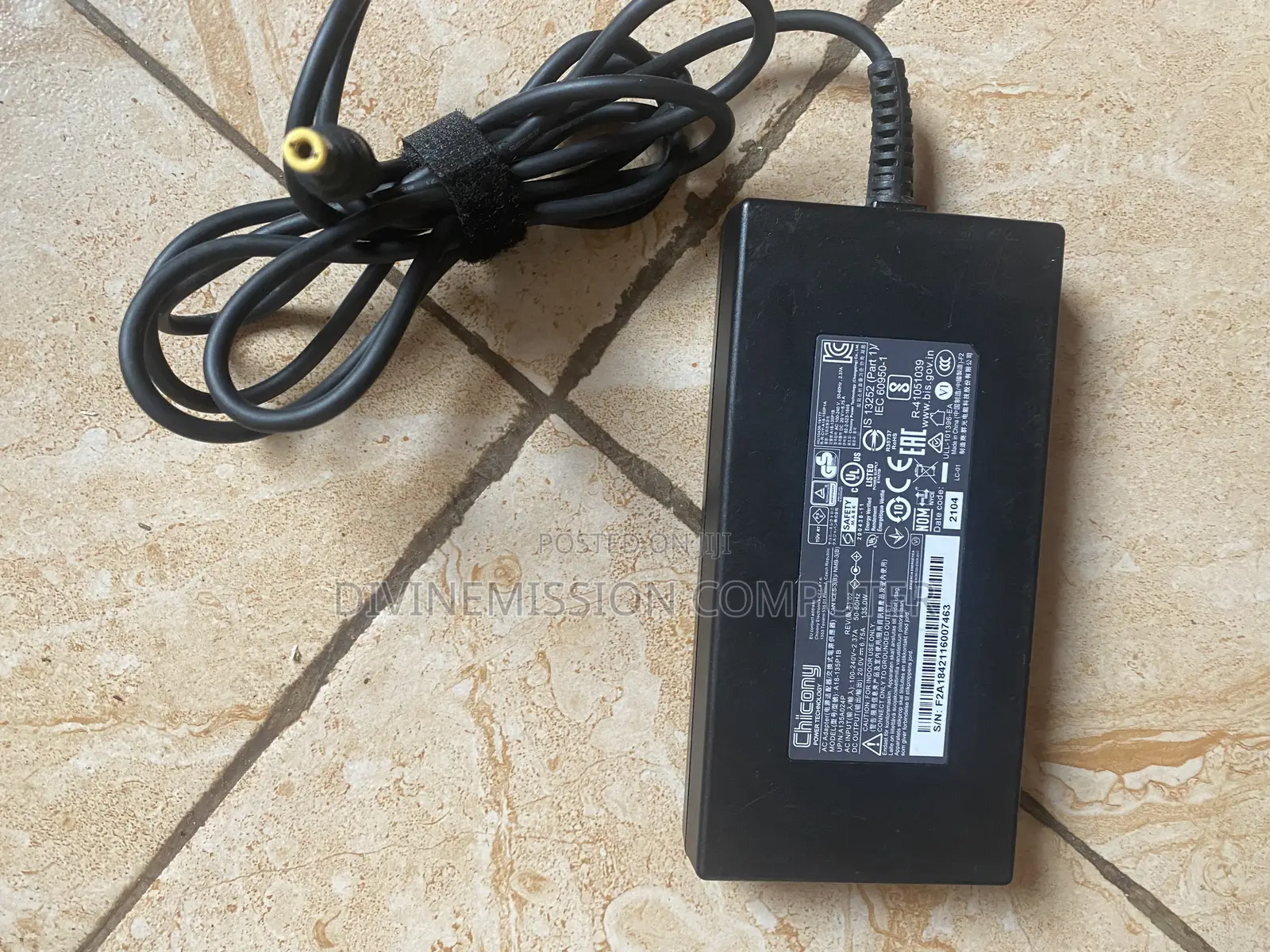 Original Chicony Ac Adapter 20v=6.75A, 135w