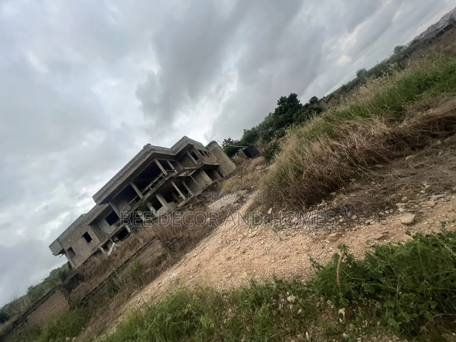 5bdrm Mansion in A.C.P Kwabenya, Accra Metropolitan for sale