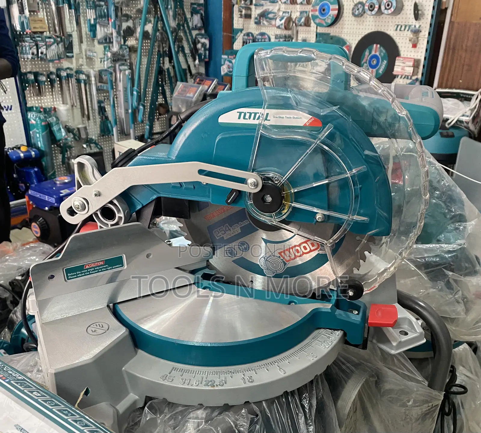 Total Mitre Saw 1800w 10”