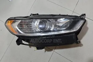 2013 - 2016 Ford Fusion Headlaights