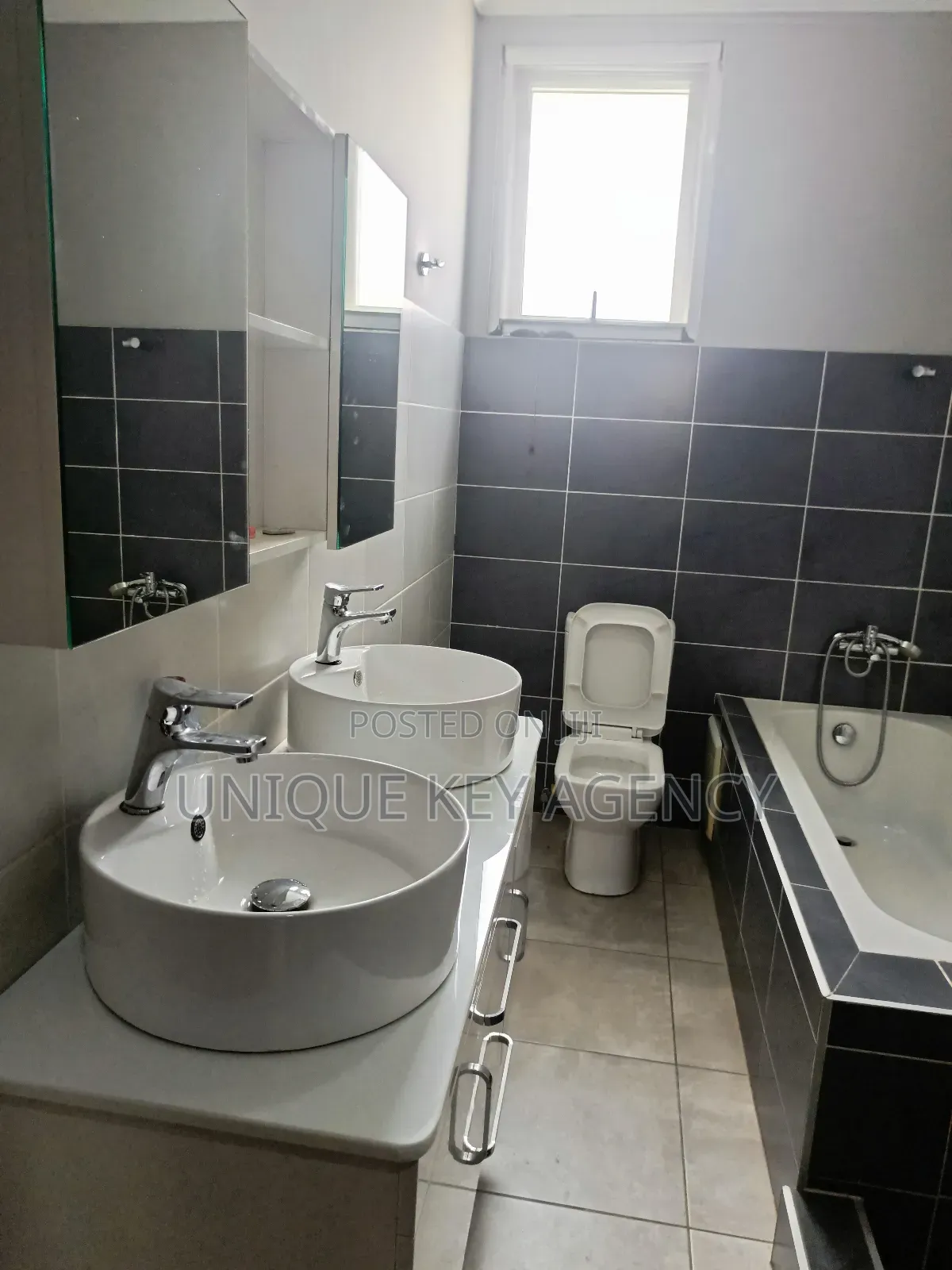 4bdrm House in Unique Key Agency, Tseaddo for rent