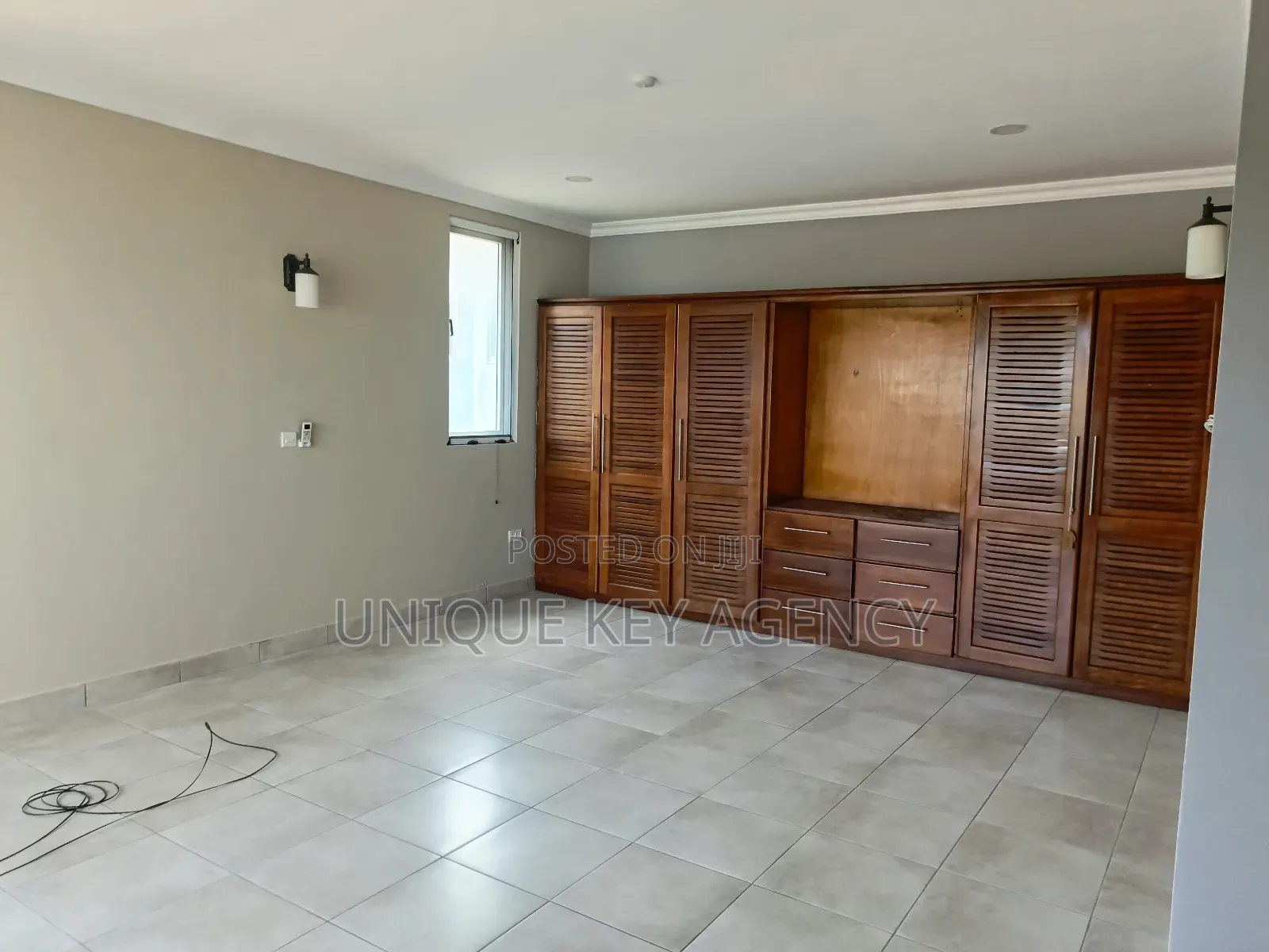 4bdrm House in Unique Key Agency, Tseaddo for rent