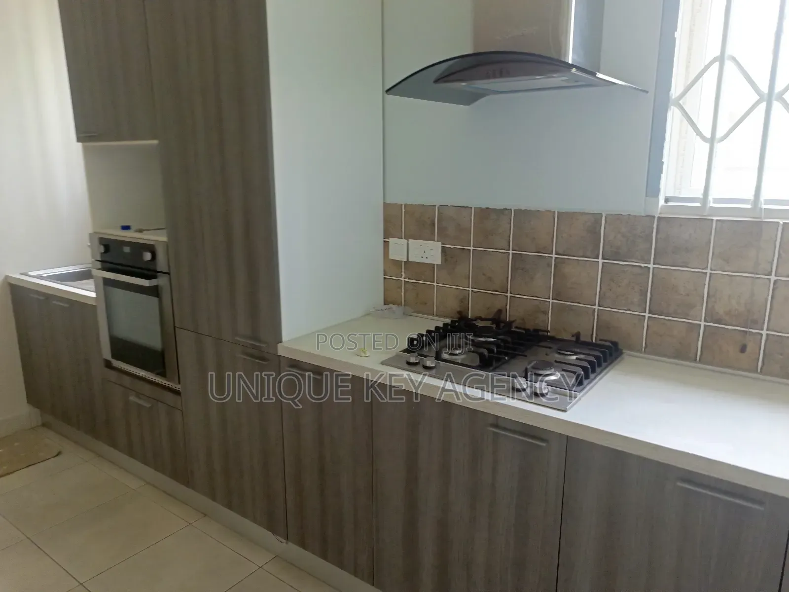 4bdrm House in Unique Key Agency, Tseaddo for rent