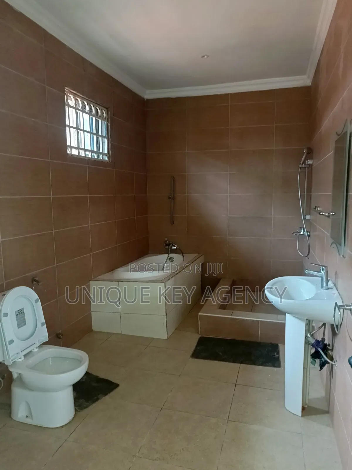 3bdrm House in Unique Key Agency, Tseaddo for rent