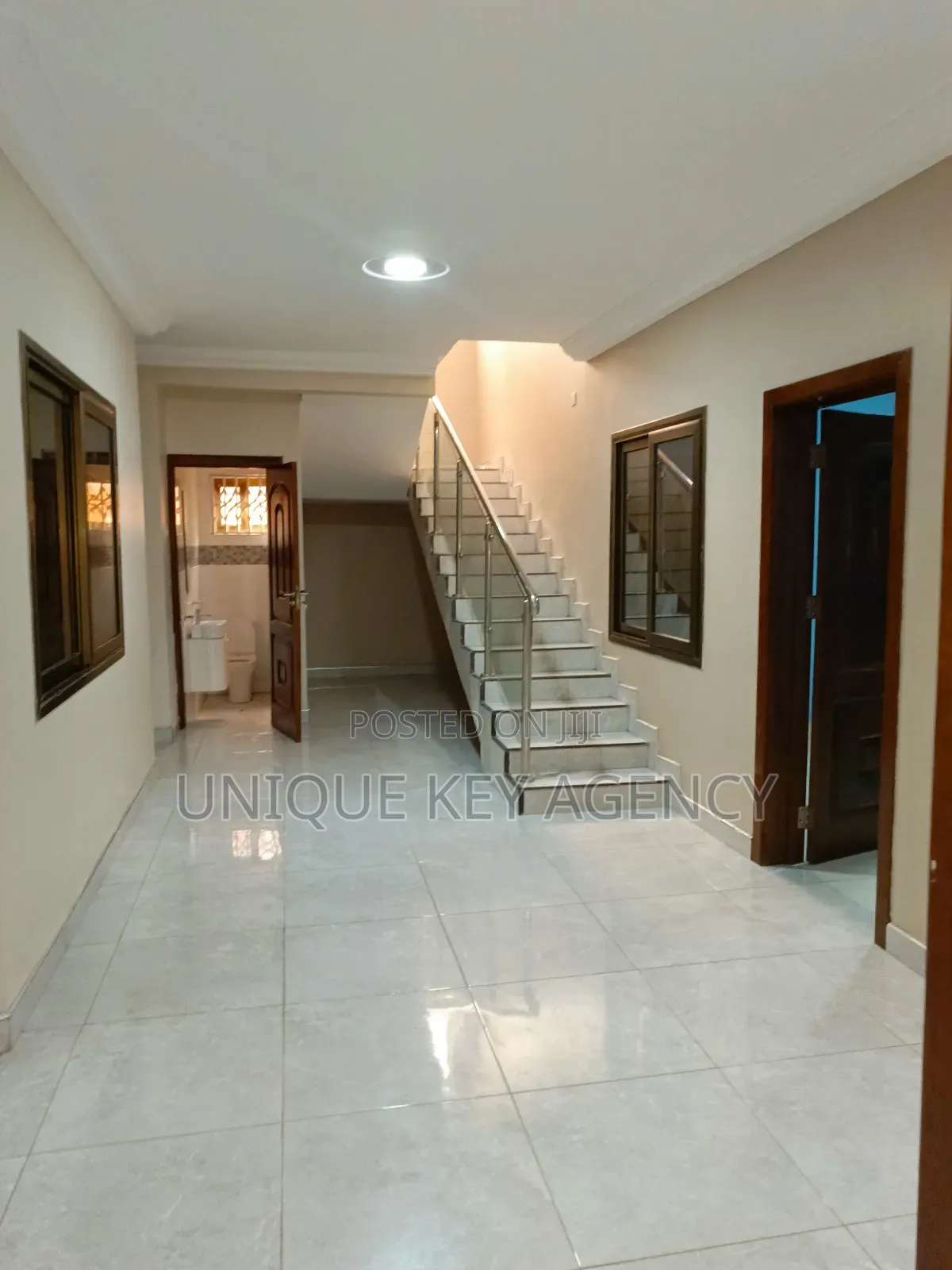 5bdrm House in Unique Key Agency, Tseaddo for rent