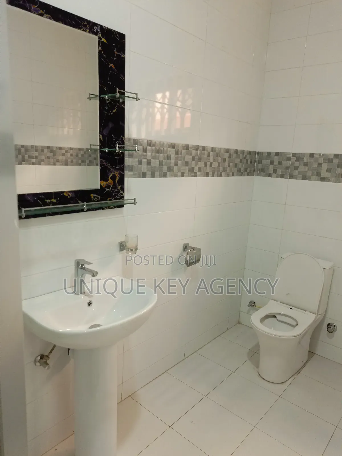5bdrm House in Unique Key Agency, Tseaddo for rent